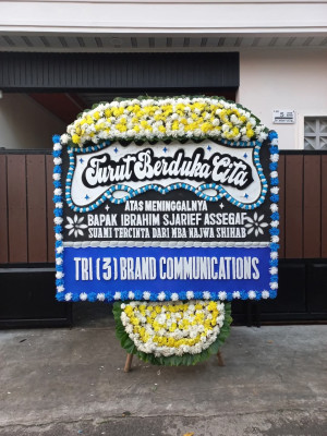 Papan Bunga Duka di Siraman